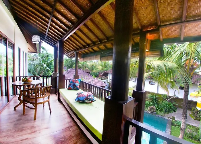 Full Moon 8 Bed & Breakfast